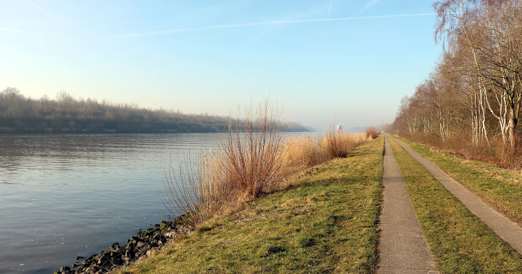 Tackesdorf Kanalseite 